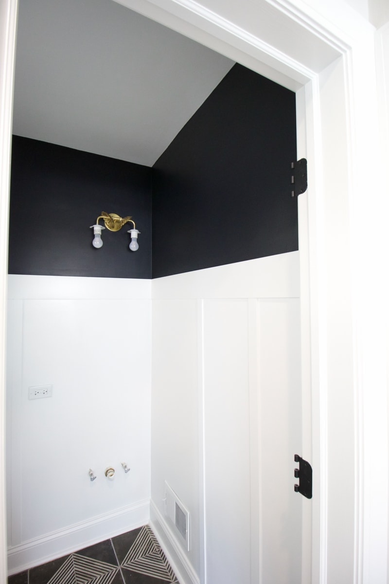 Choosing Black Paint For The Bathroom
