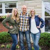 HGTV star Chip Wade with bloggers Bridget and Casey.