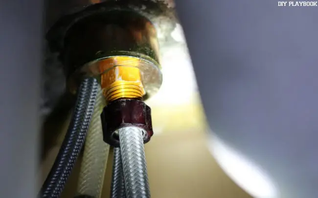 unscrew-faucet-connectors