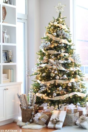 A Gold, Silver & Glamorous Christmas Tree