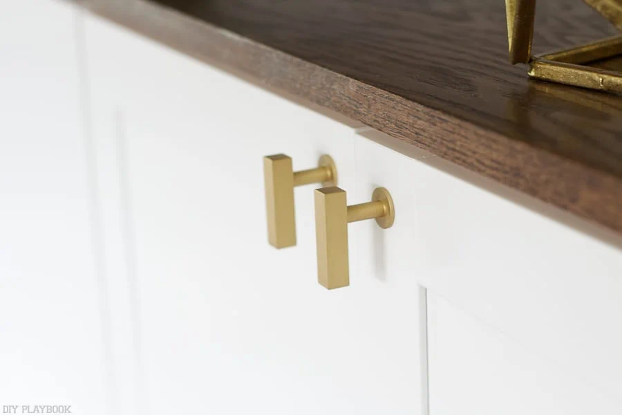 The fauxdenza hardware- love these brass handles!