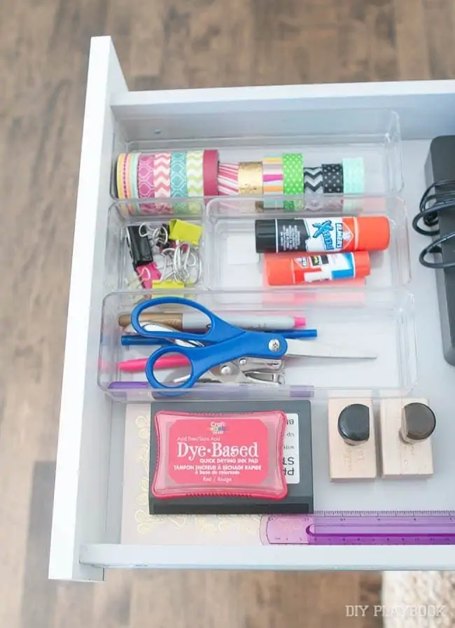 organized-drawer-desk