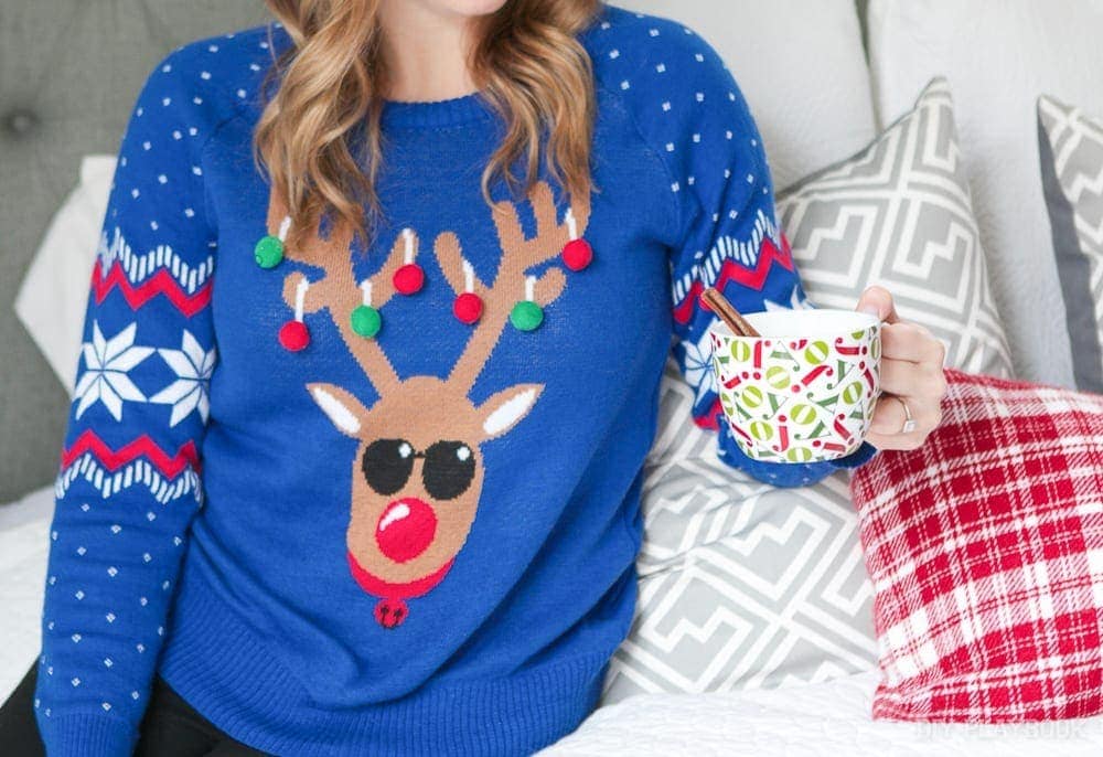 christmas-sweater-casey-bed