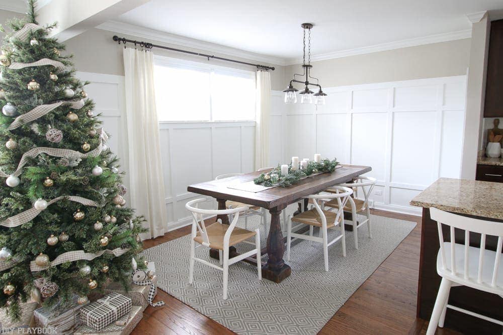dining-room-home-tour-holiday-christmas-tree