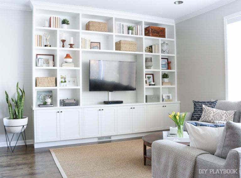 6 Ways To Decorate With Picture Frames DIY Playbook 6-ways-to-decorate-with-picture-frames-diy-playbook