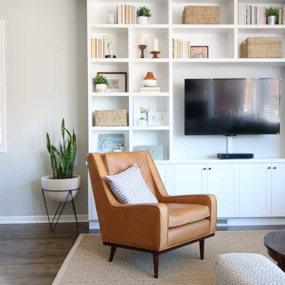 article-chair-built-ins