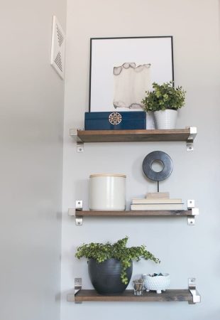 How to Style Shelves in your Bathroom