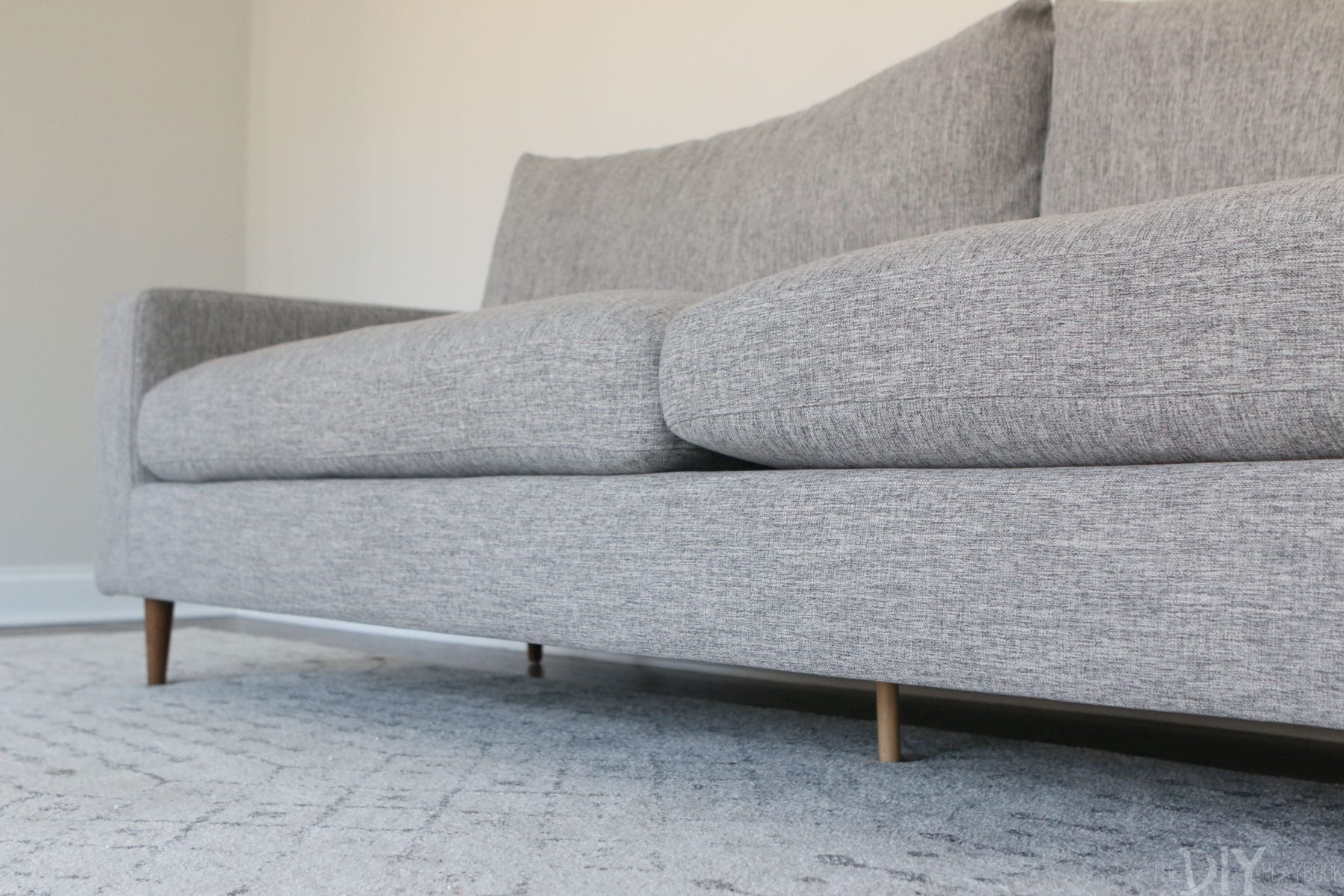 Choosing legs on an interior define sofa will allow you to customize the style for no extra cost