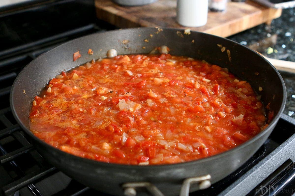 How to make fresh pasta sauce for an easy pasta recipe. 