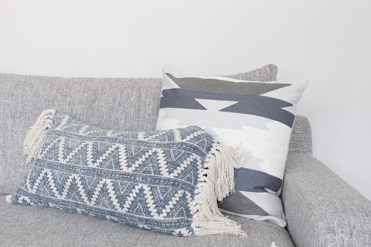 choosing the right pillows for your couch