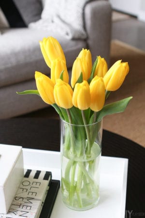 6 Flower Vases All Homeowners Should Own
