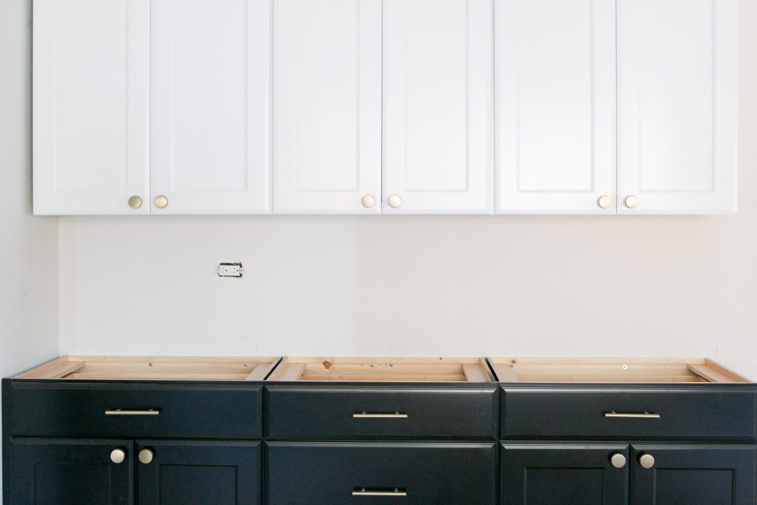 Lowe's Kitchen Cabinets: Colors, Size, + Cost | The DIY Playbook