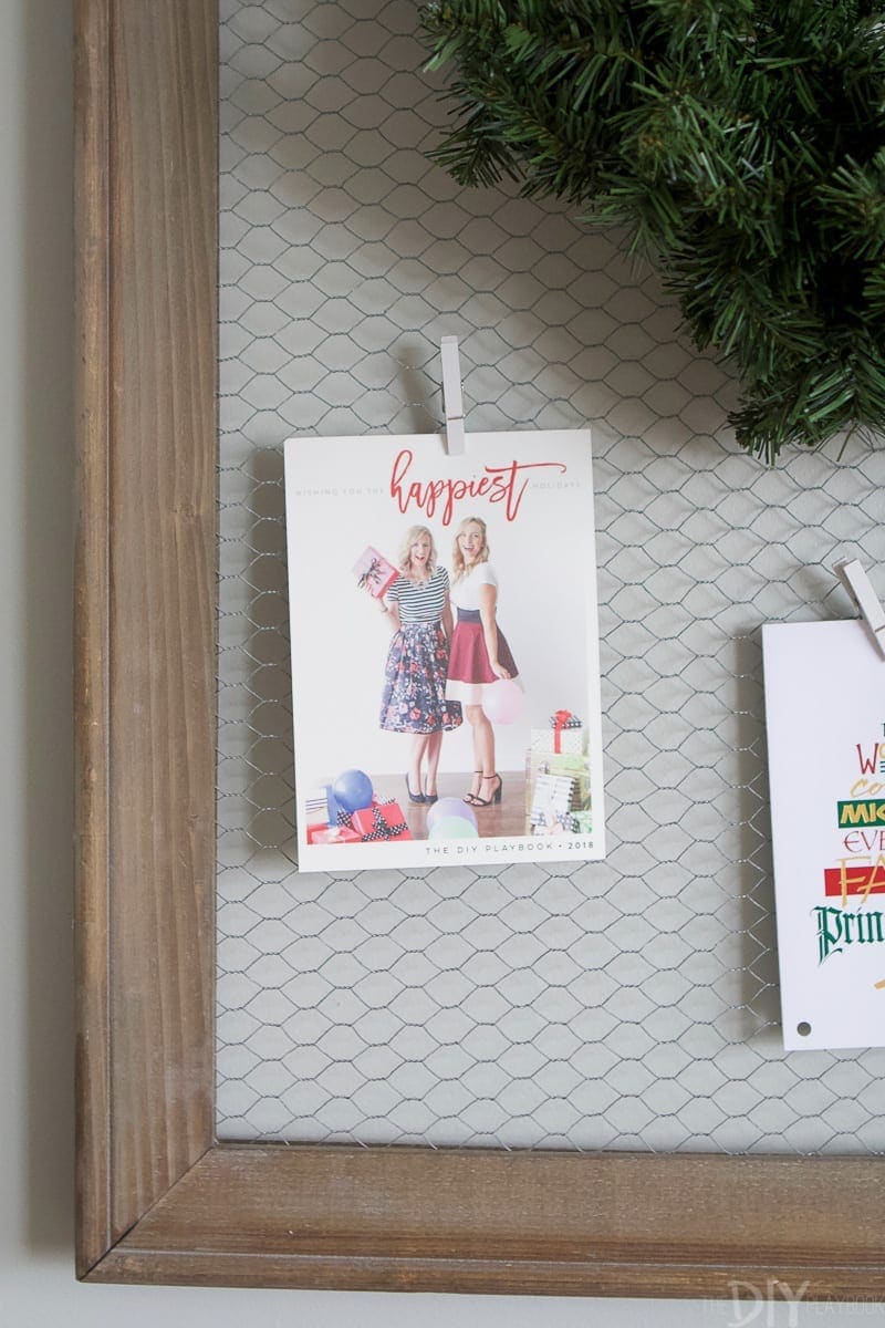 Chicken wire frame to display Christmas cards