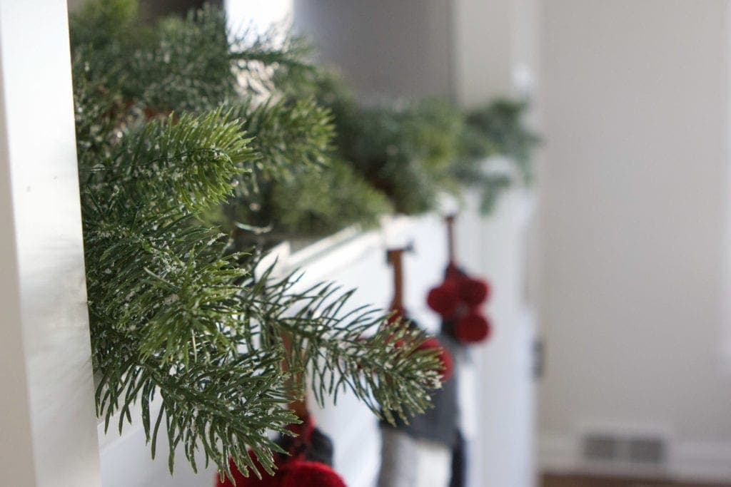 tricks and tricks for easy mantel decorating
