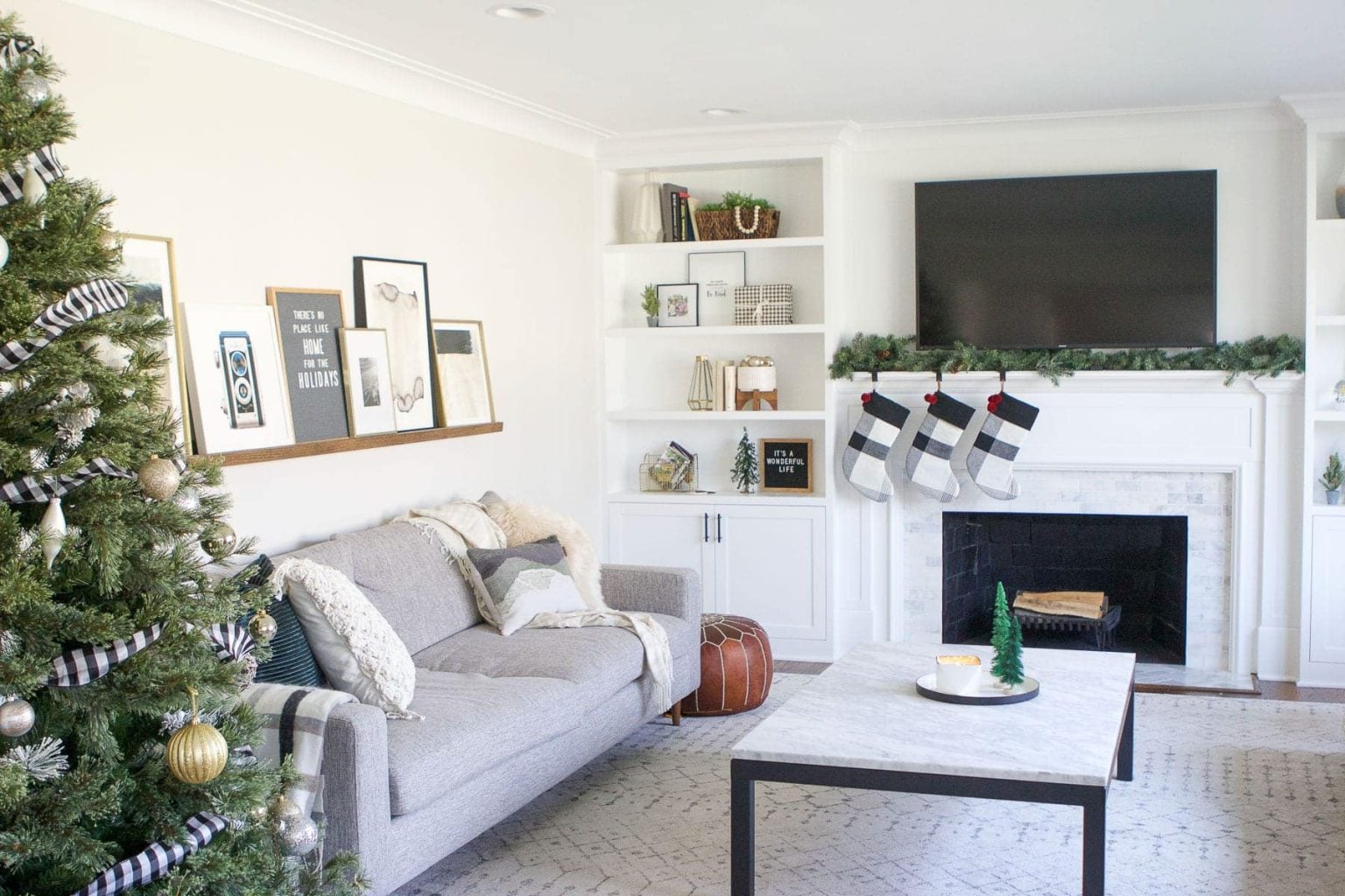 A Simple Holiday Home Tour for Christmas | The DIY Playbook