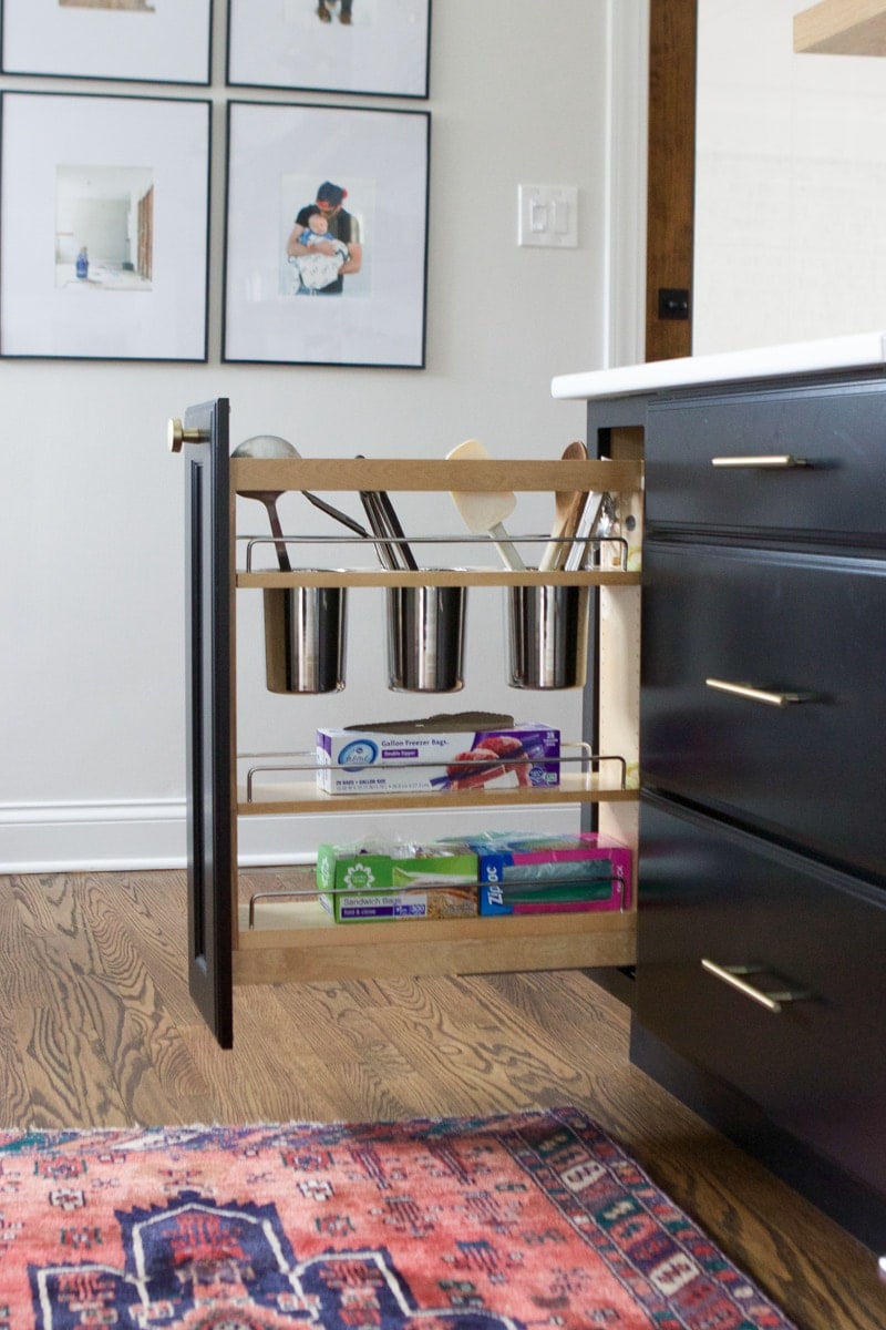 how to choose built-in kitchen cabinet organizers