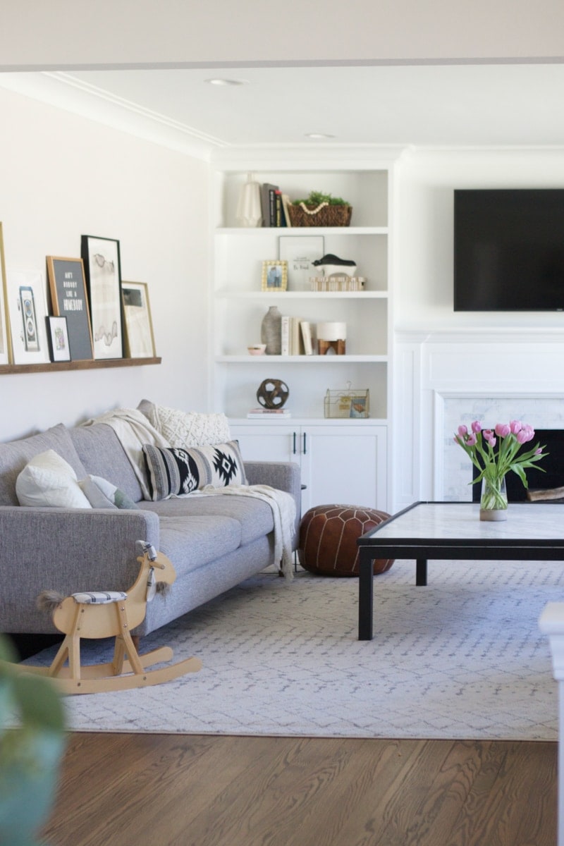 Rug review: Love this white and gray rug for a family room space