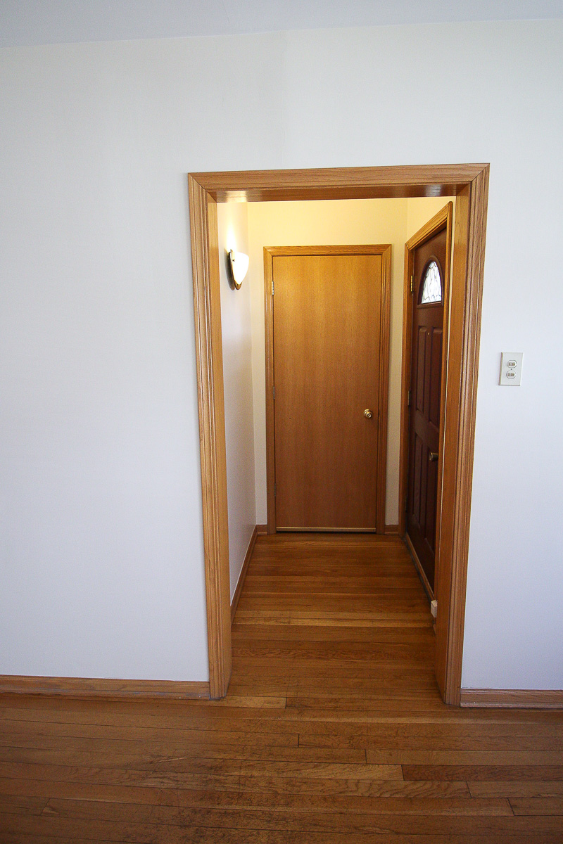 Entryway to kenneth before