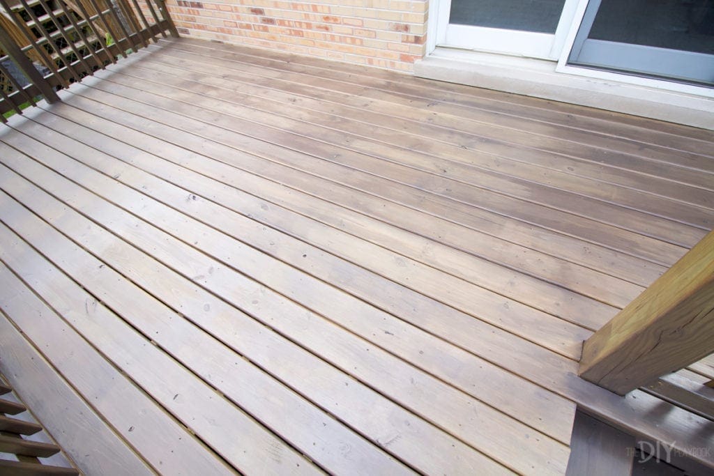 How to Stain your Deck Quickly with a Paint Sprayer | The ...