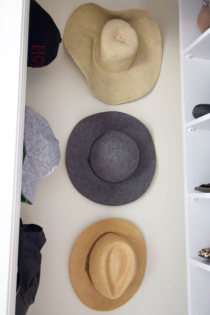 How to organize hats in a closet