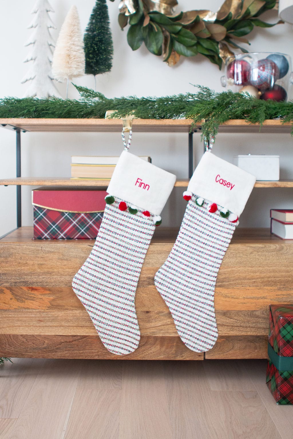 7 Simple Tips to Style a Holiday Entry | The DIY Playbook