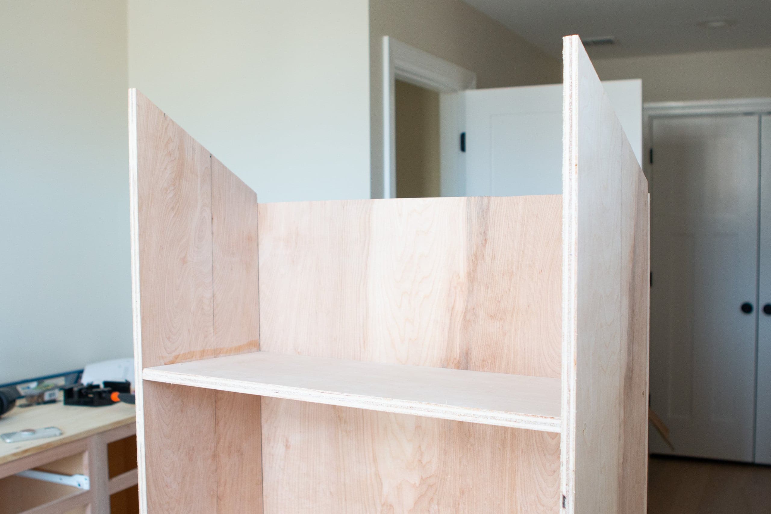 How to make DIY bookshelves
