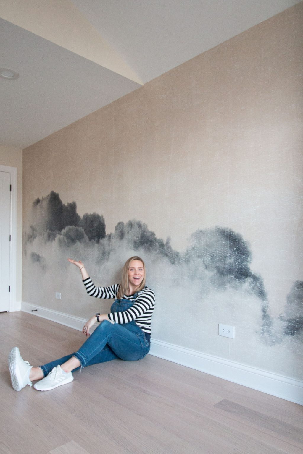 How to install a wall mural in your home