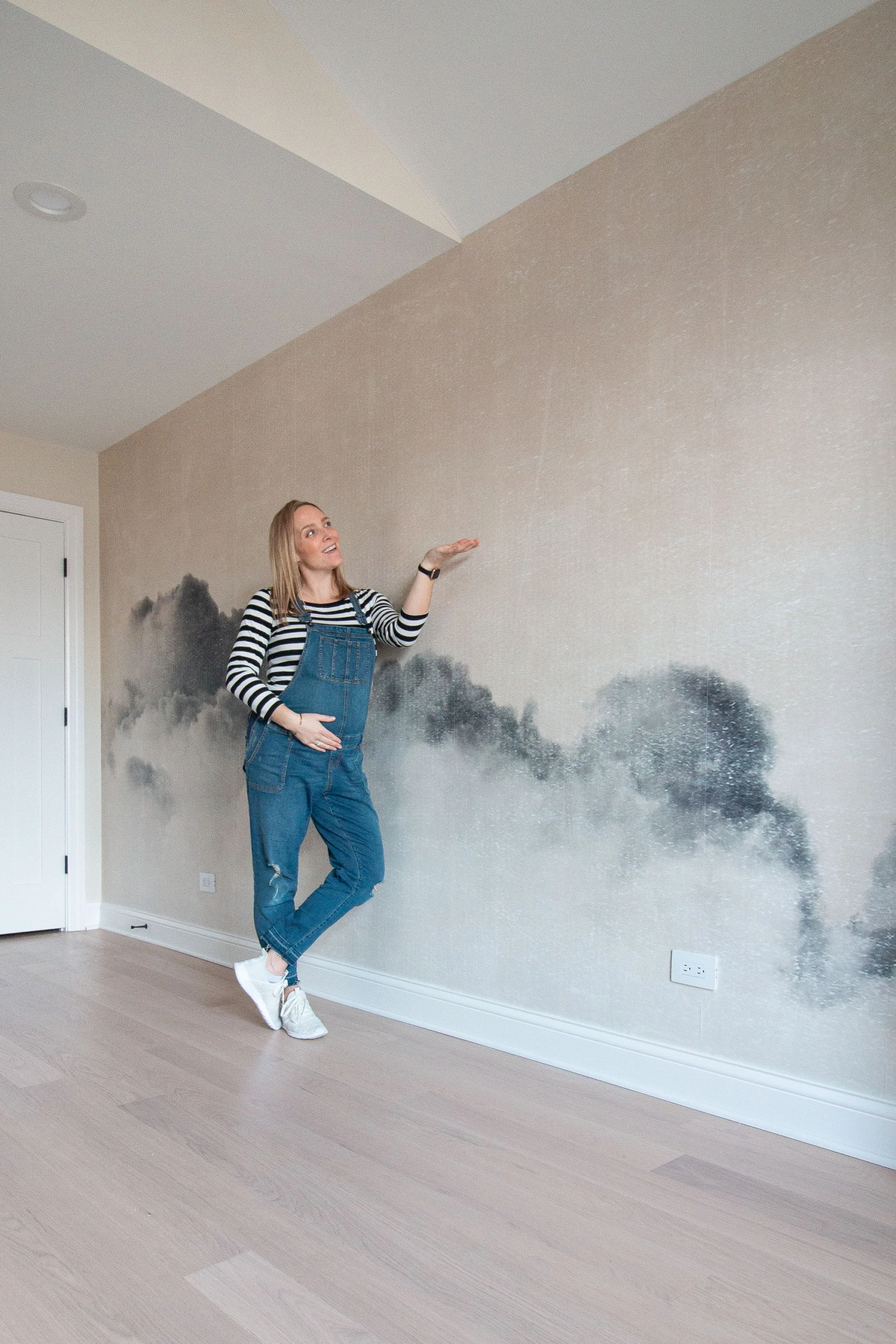 How to install a wall mural