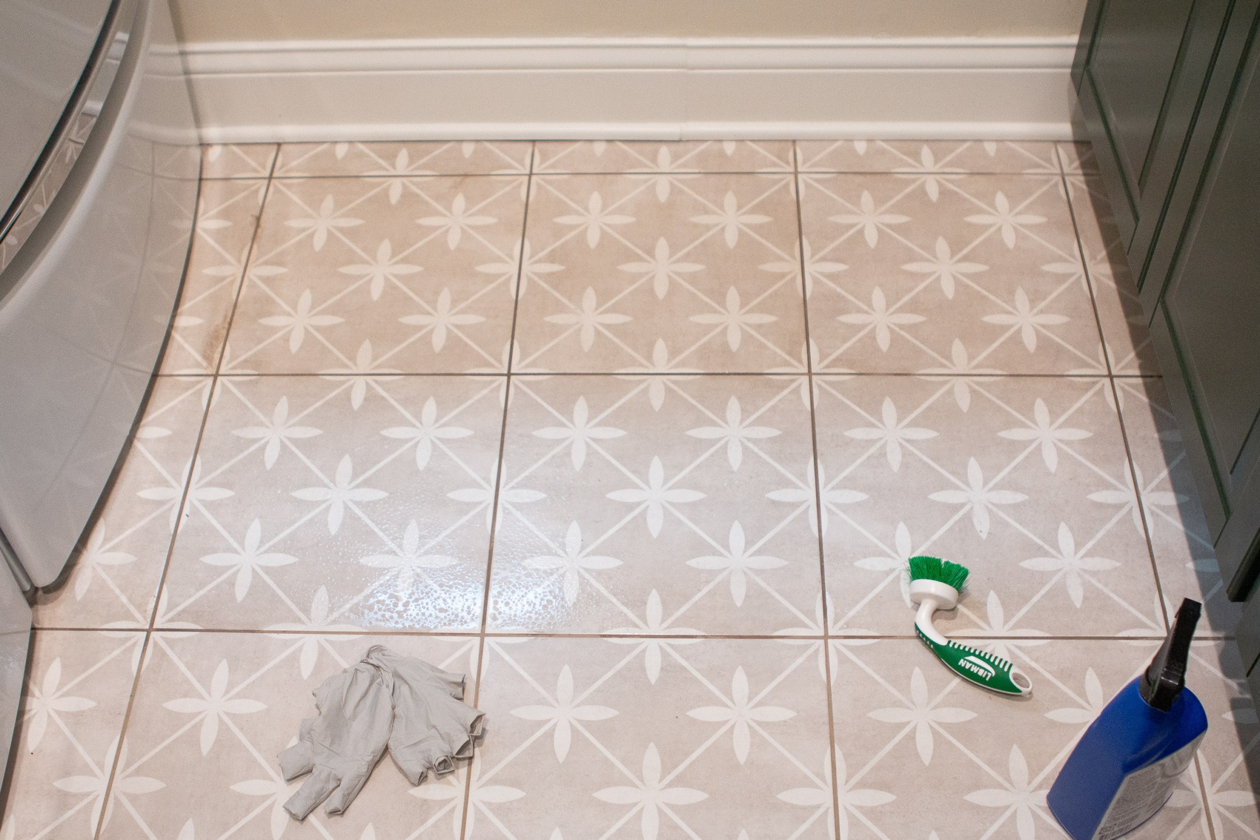 Clean And Seal Porcelain Tile Grout, What Do You Use To Seal Porcelain Tile