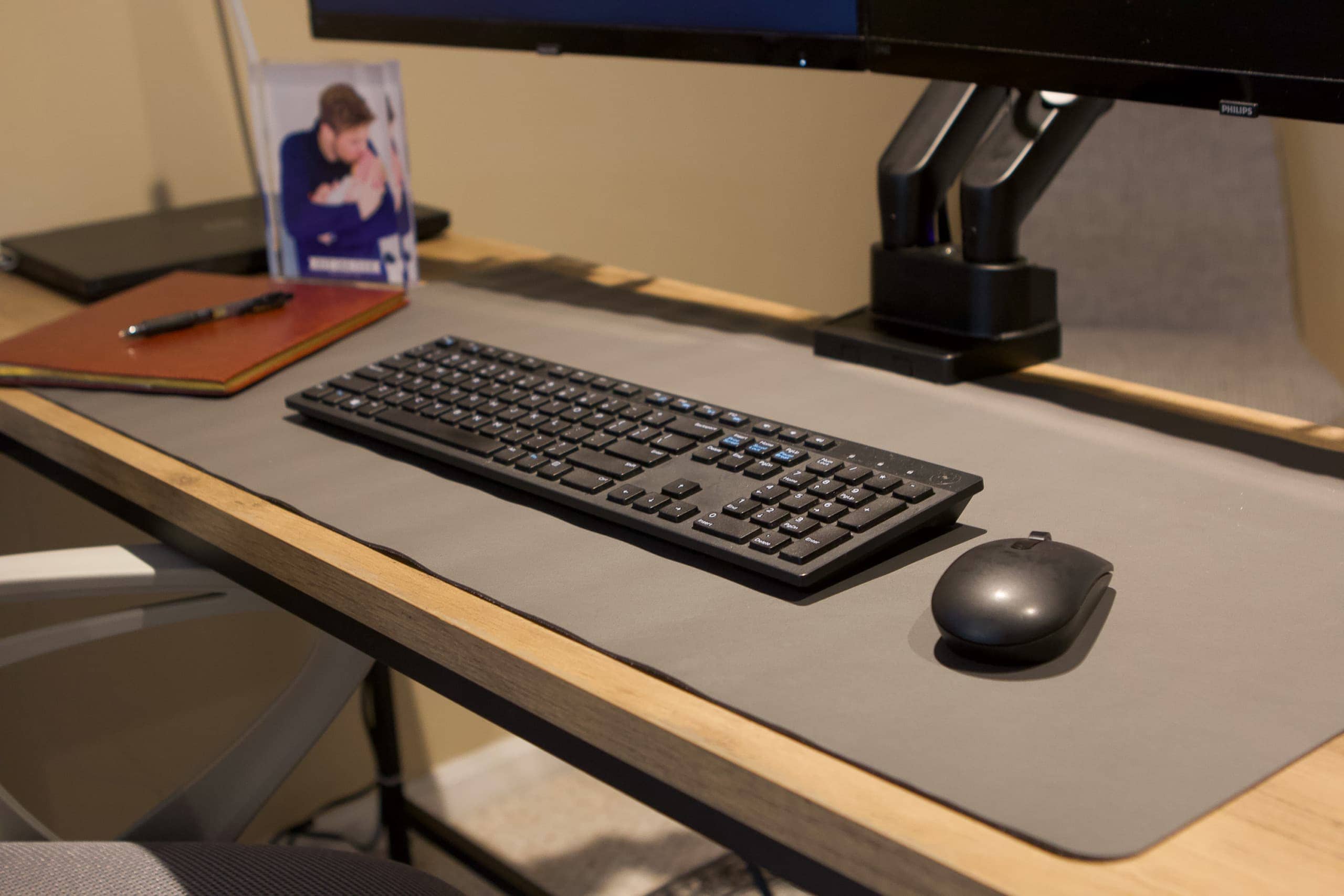 Mat and wireless keyboard and mouse