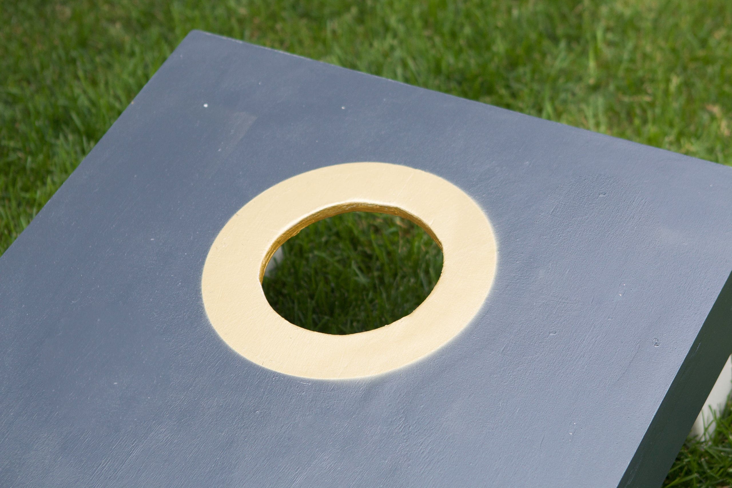How to make gold center around hole in cornhole