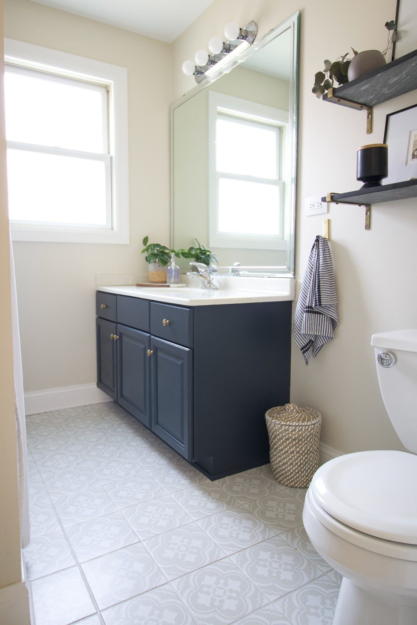 Our Favorite Dark Green Paint Color | The DIY Playbook