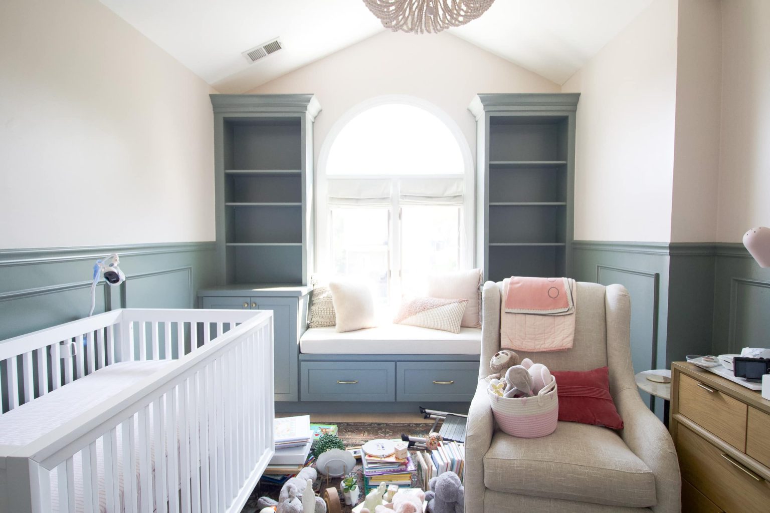 Tips to Style Shelves in a Nursery | The DIY Playbook