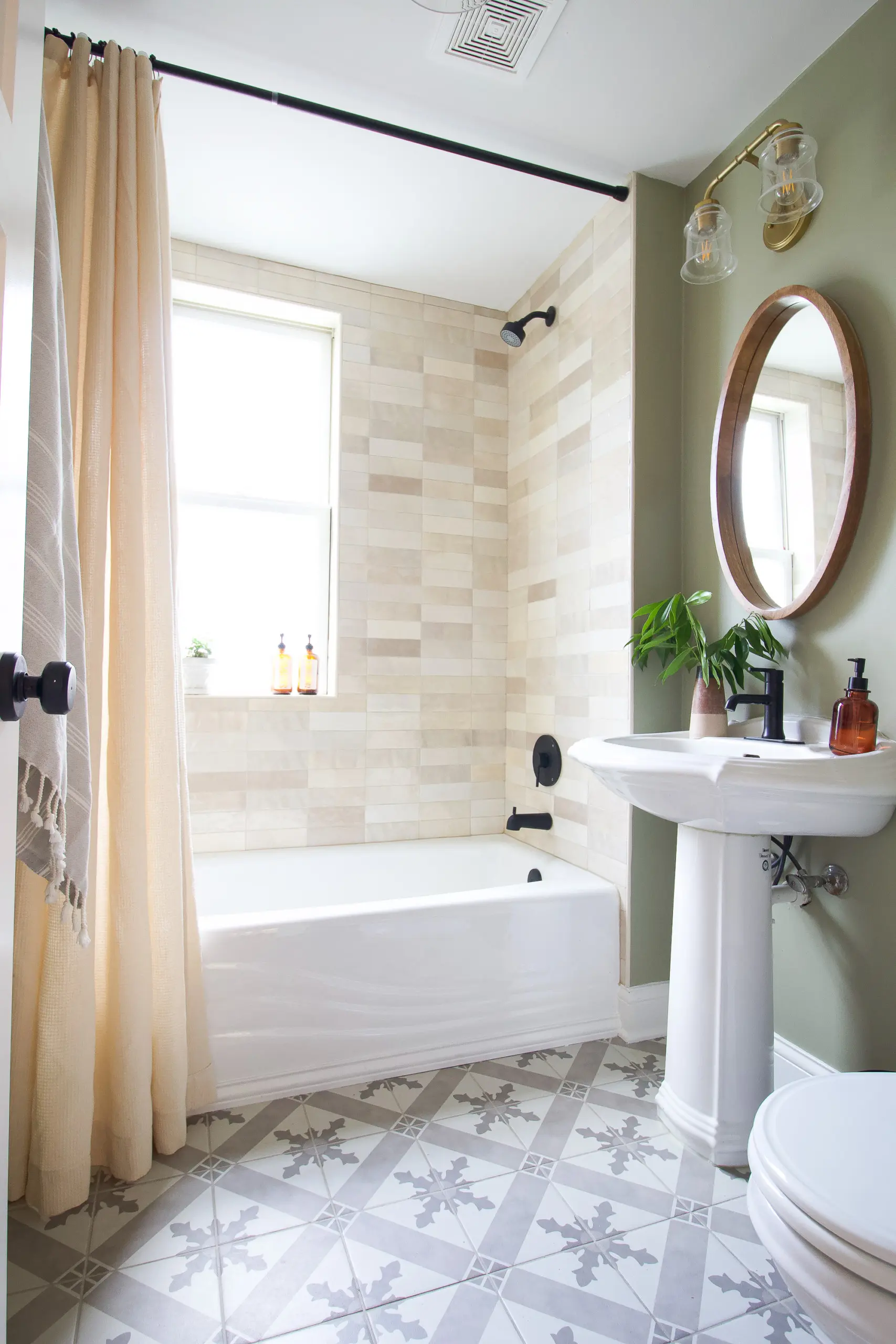 Using creme cloe tile in a shower