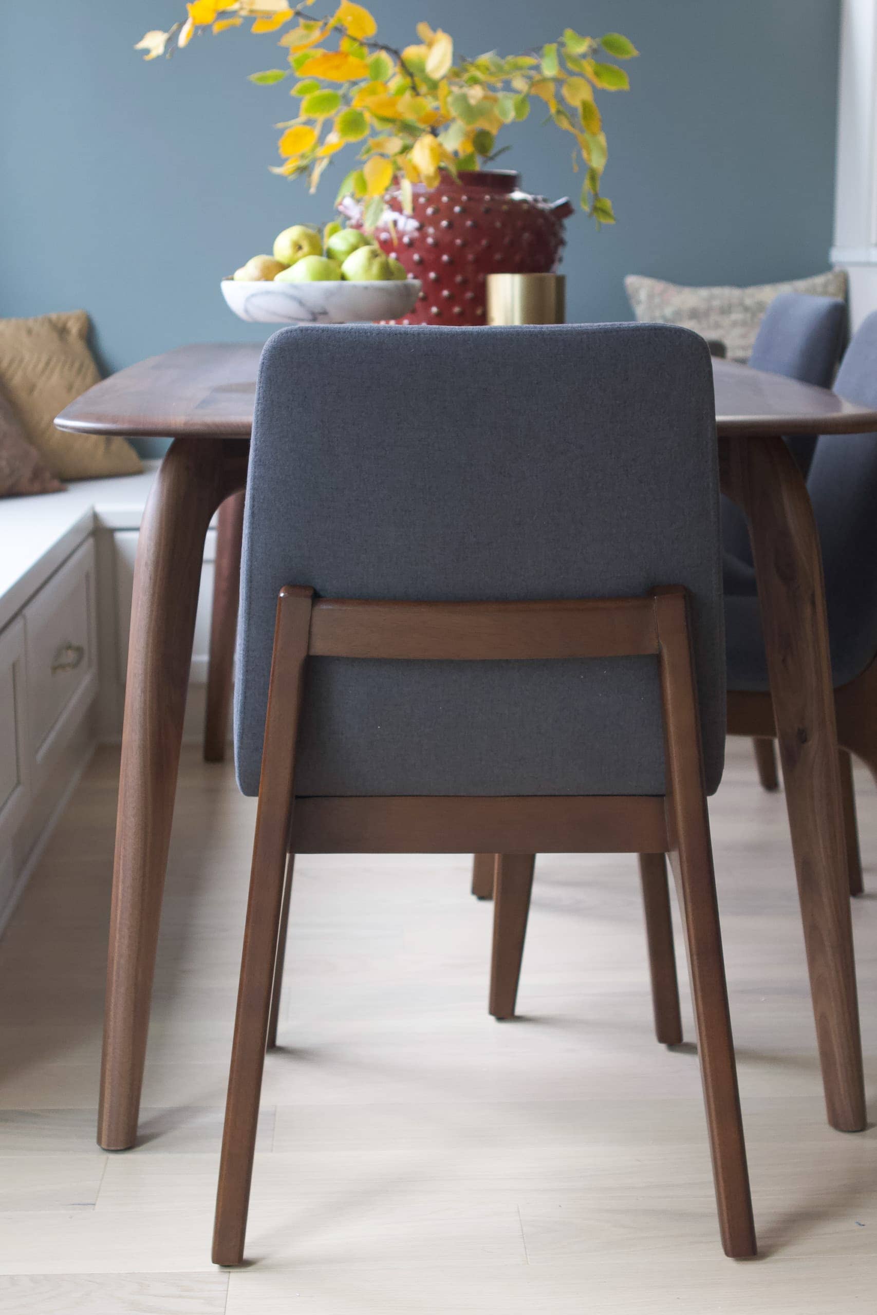 Carrie dining chair from Castlery