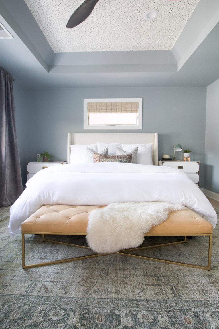 how to arrange pillows on a king size bed
