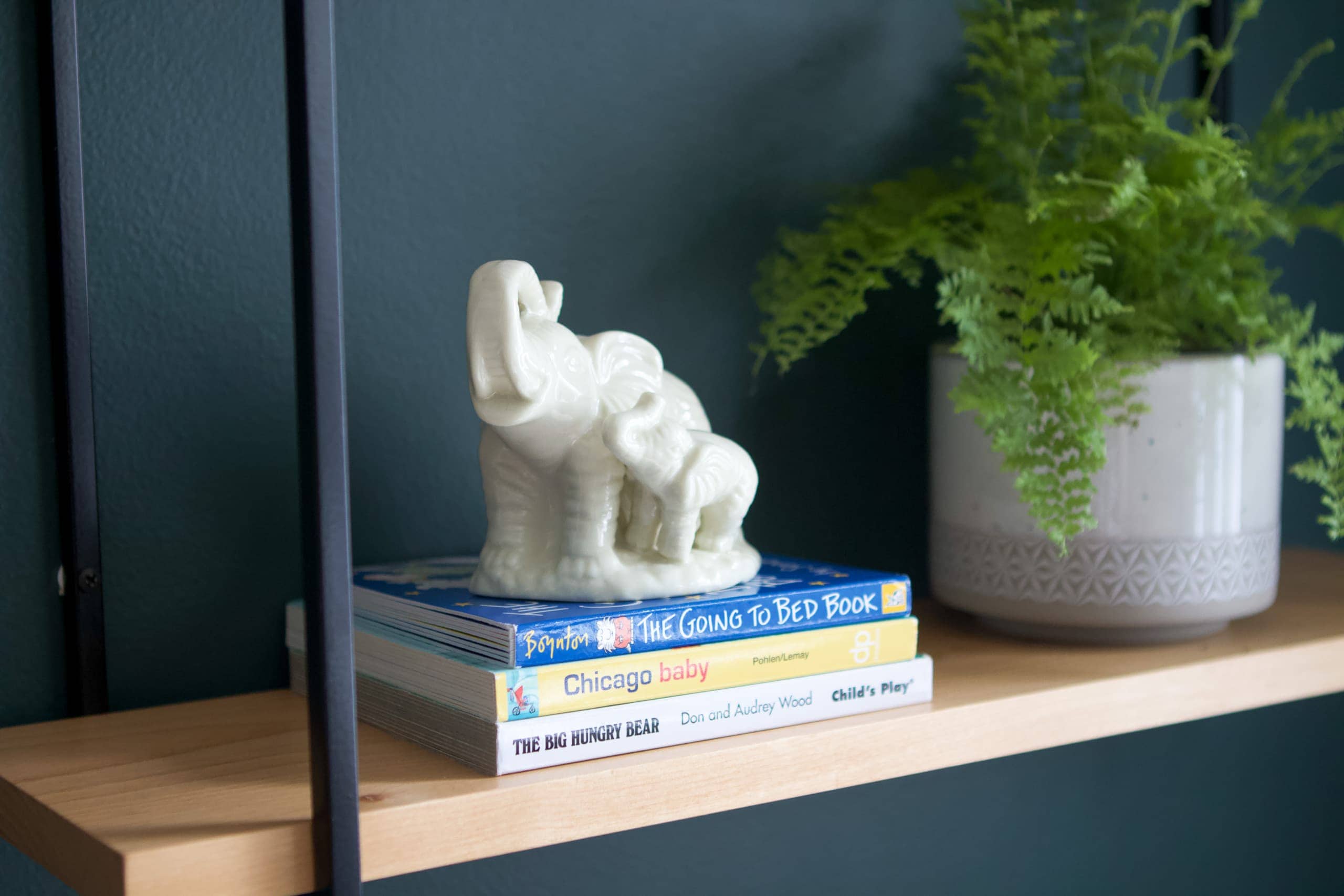 how to decorate nursery shelves