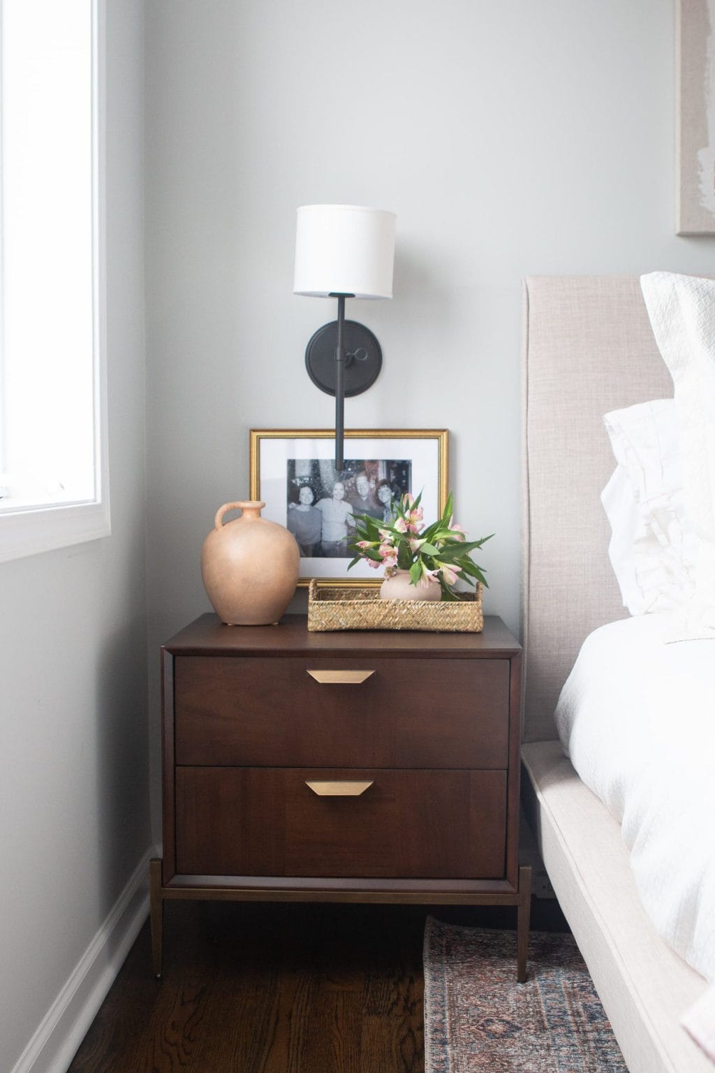 New wood nightstands for this bright bedroom makeover