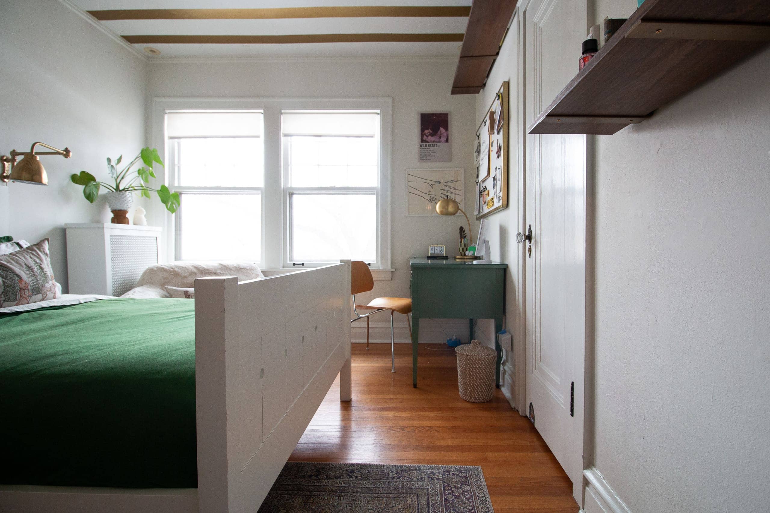 The cutest teen girl's bedroom space 