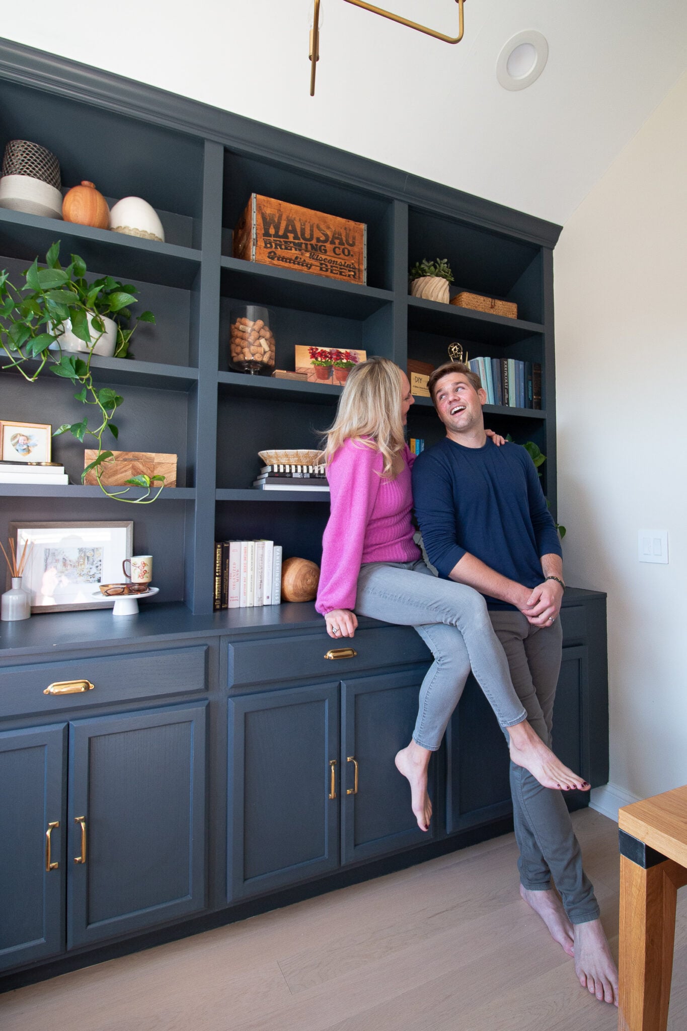 Dos And Don'ts of Decorating Built-In Shelves (Simple Tips)