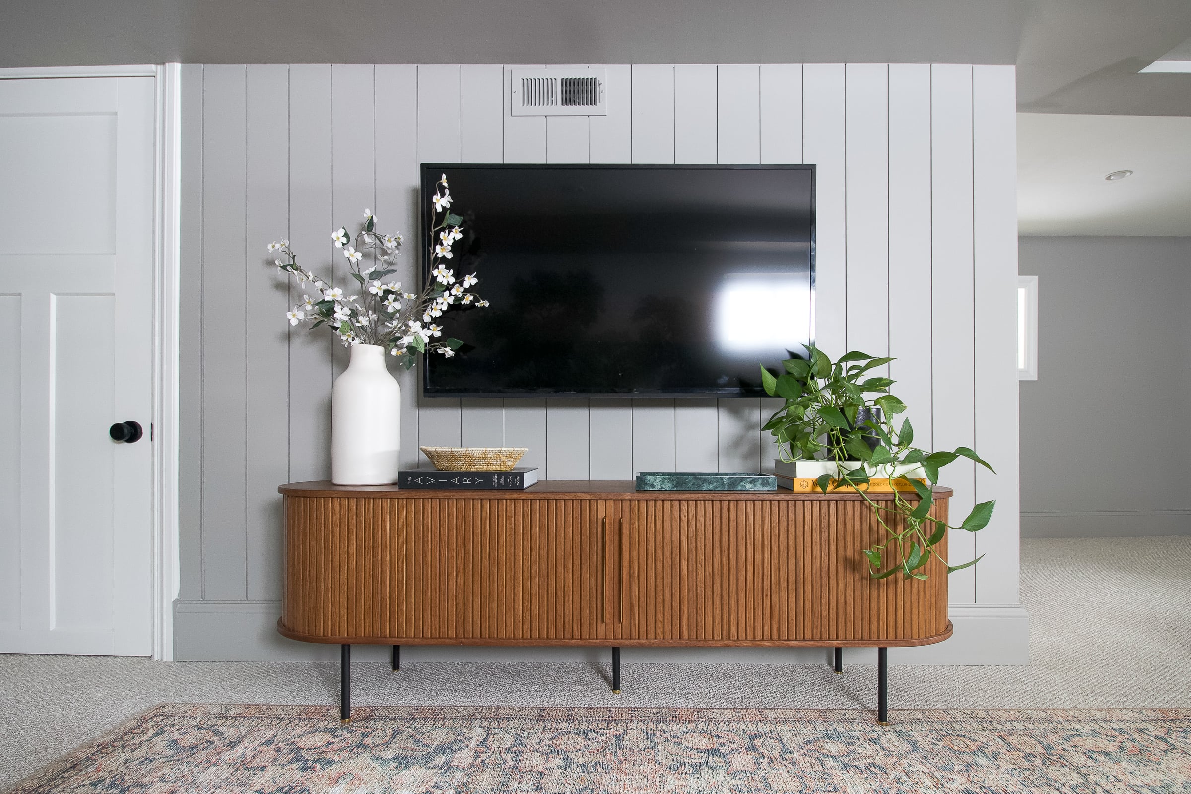 The Harper TV stand from Castlery