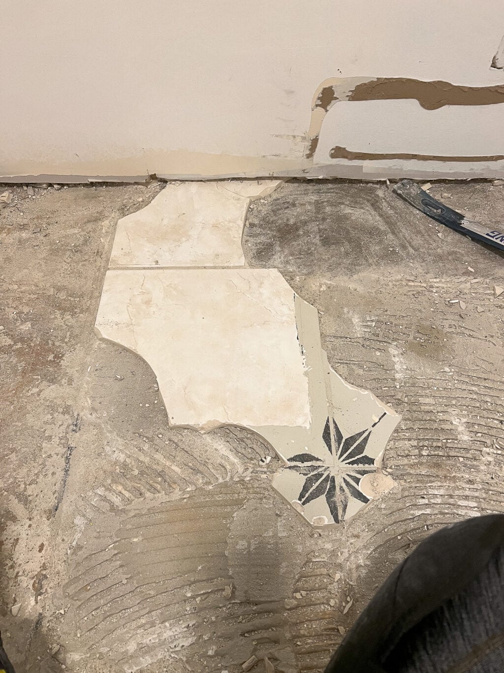 How to remove floor tile in stubborn areas