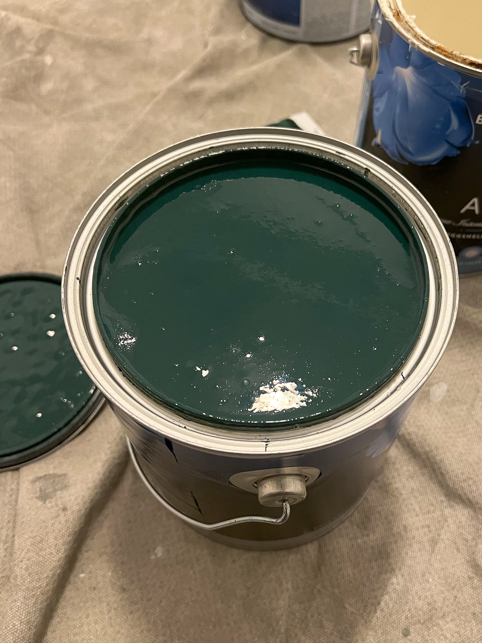 Choosing a dark green paint color to paint beadboard
