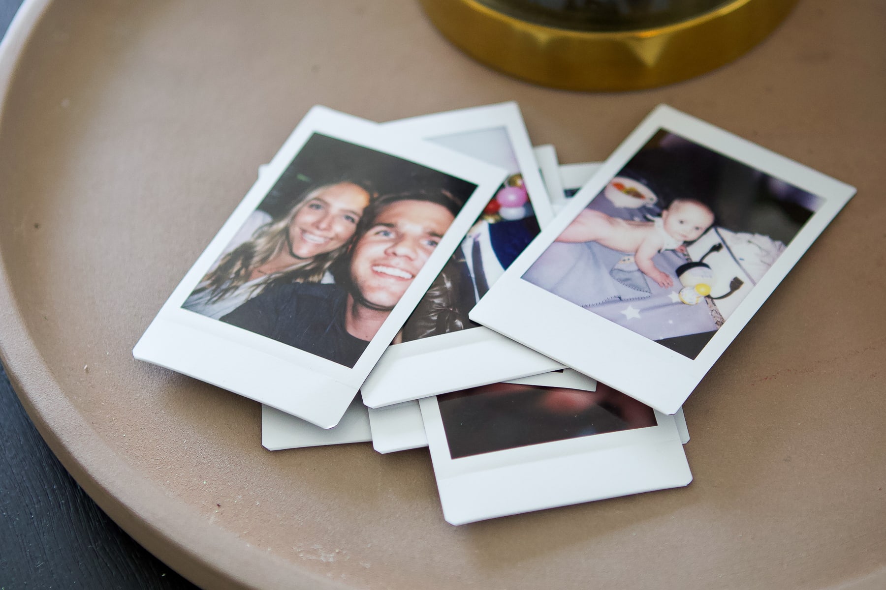 Add Polaroid pictures to your table