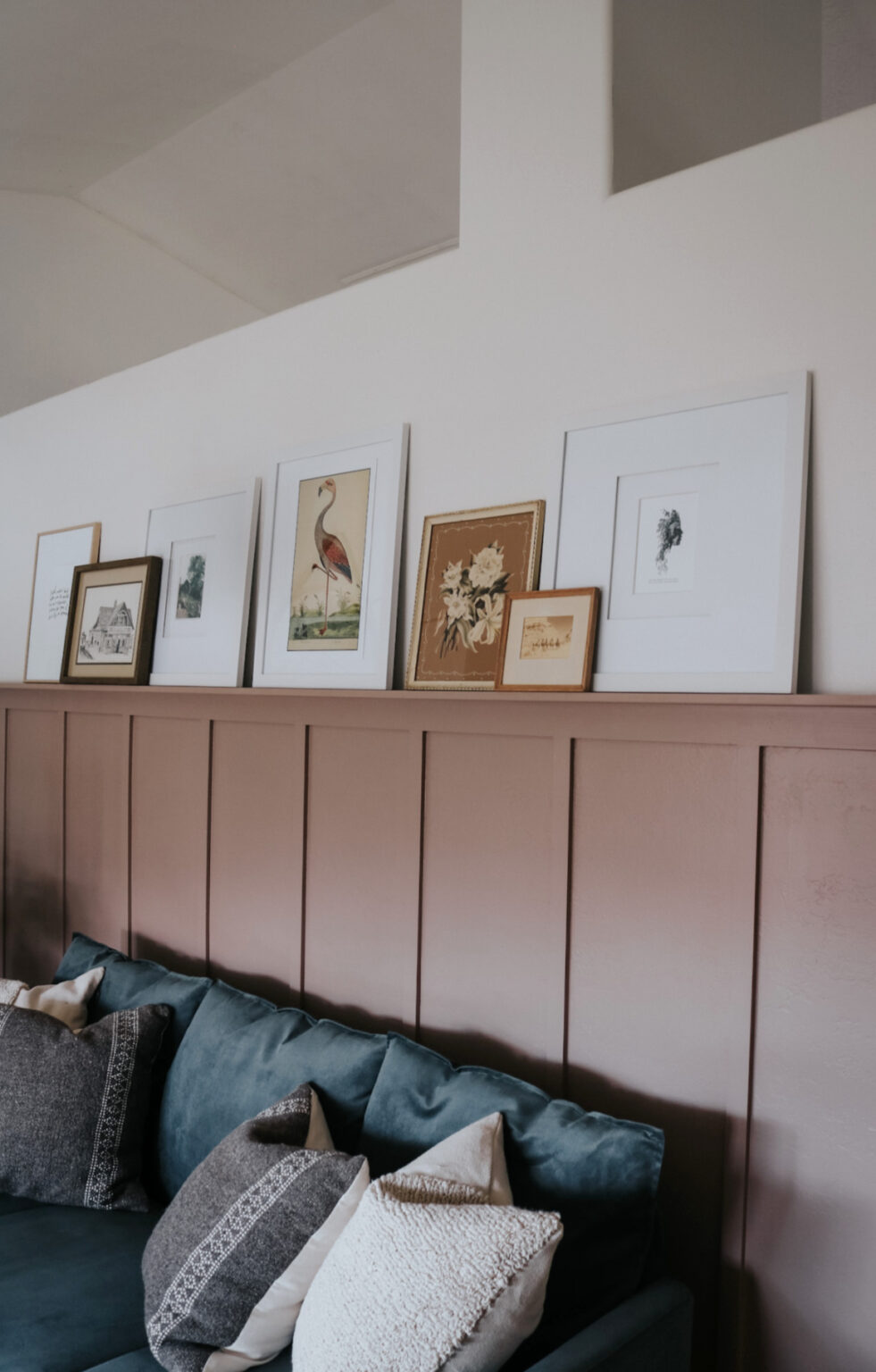 Impactful Design Ideas To Decorate Your Small Entryway
