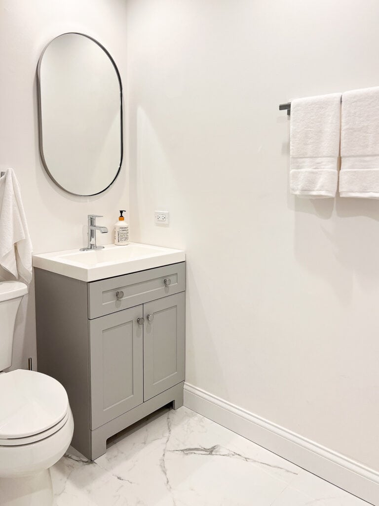 Choosing The Best Paint Color For A Windowless Bathroom