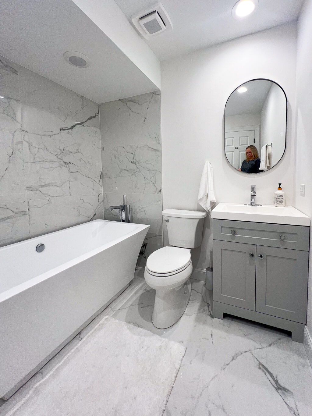 Choosing The Best Paint Color For A Windowless Bathroom