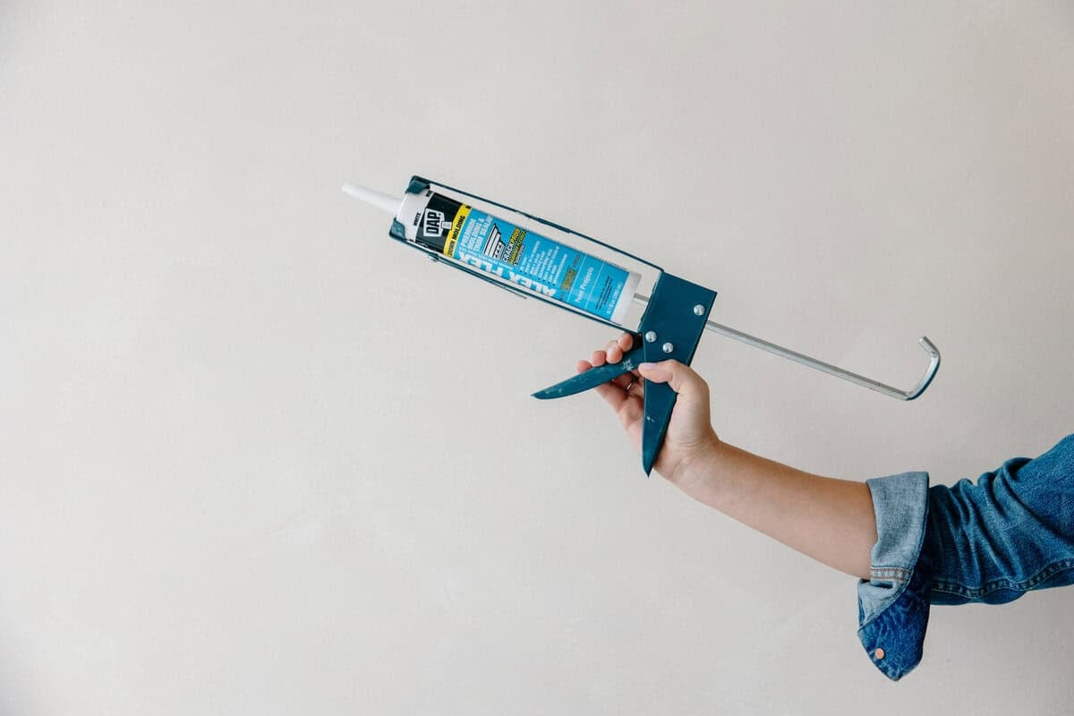 my best tips to caulk