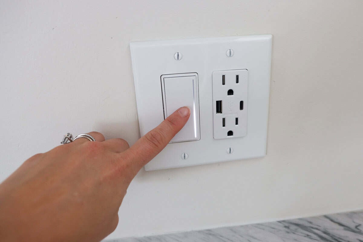 test your dimmer switch to make sure it works
